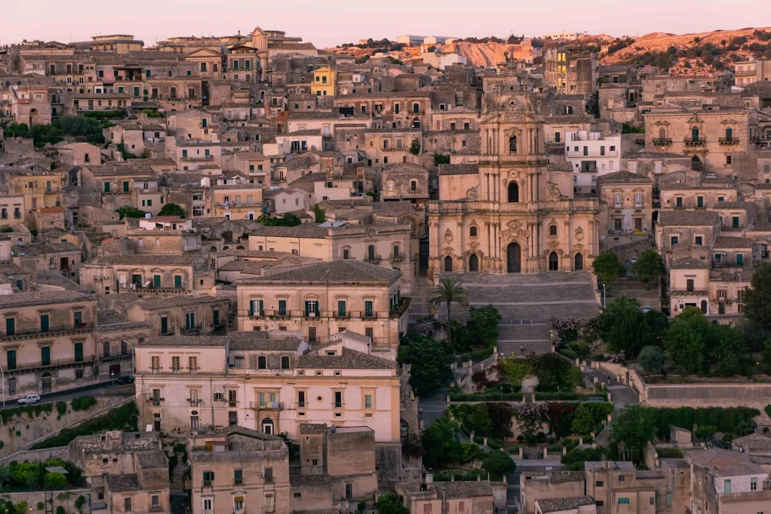 Palio di San Giorgio a Modica: Corteo Storico, Sfilate e Eventi nel Centro Barocco